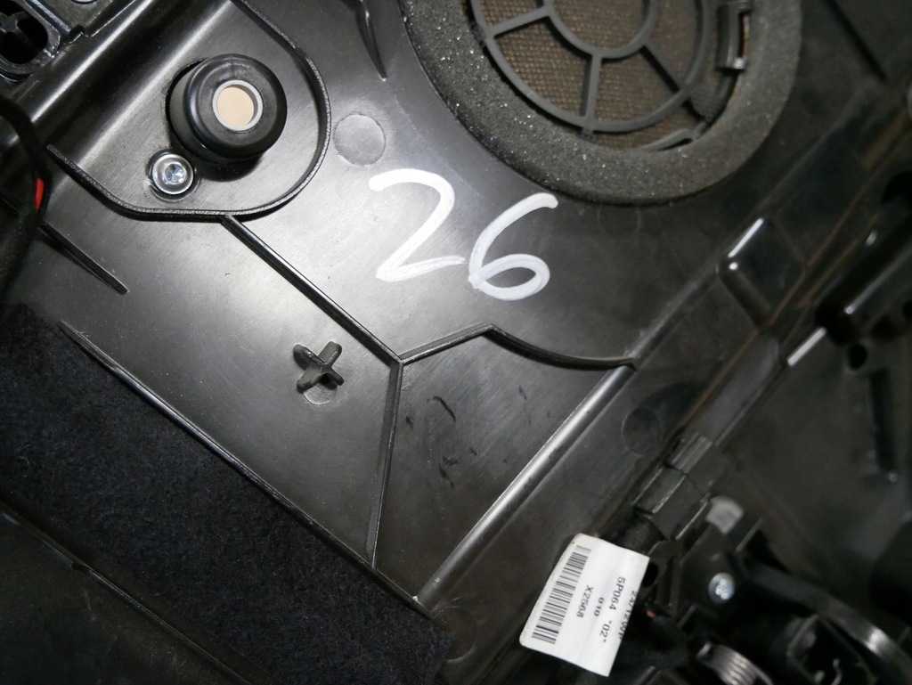 фото №8, Bmw z4 e89 оббивка двері права обшивка правий бардачок