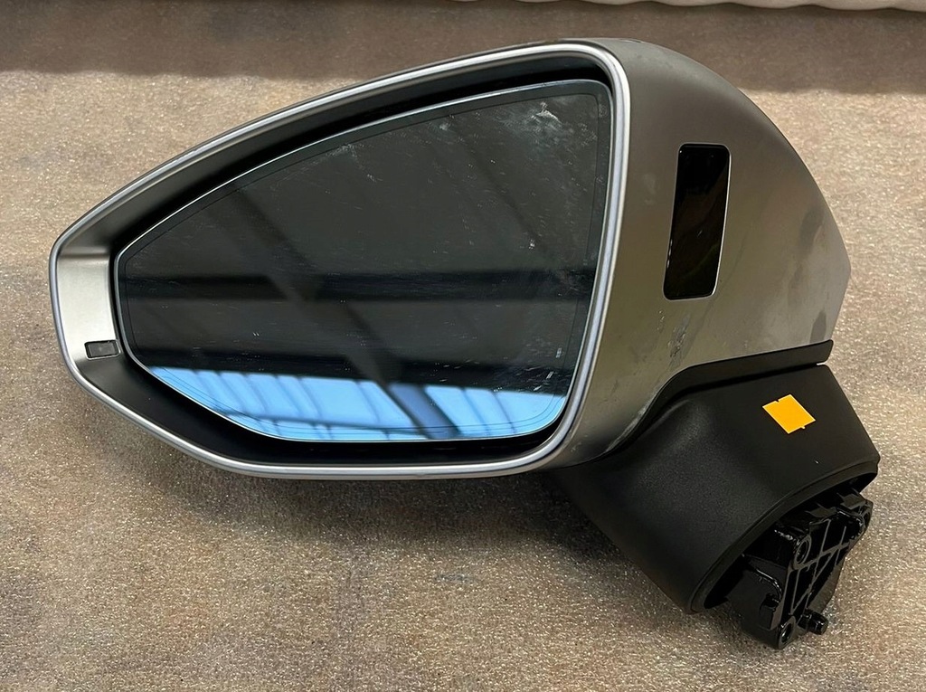 фото №1, Зеркало левая audi 4n1857527