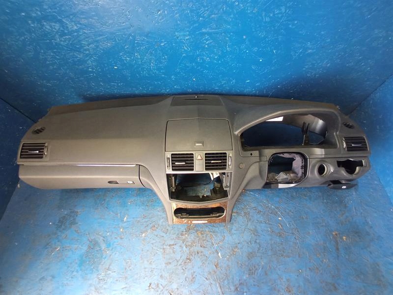 фото №1, Приборная панель приборная mercedes c klasa w204 подушки безопасности