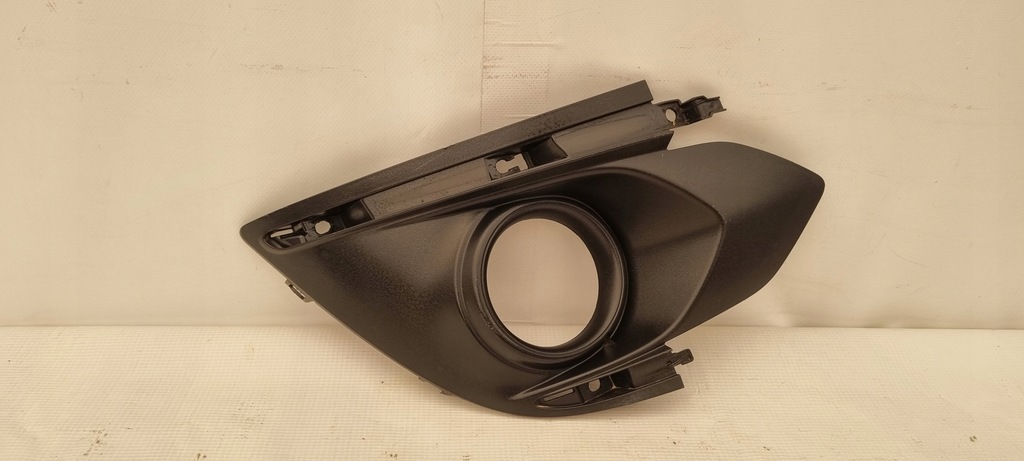 фото №1, Space star ii 2 lift решітка бампера перед права