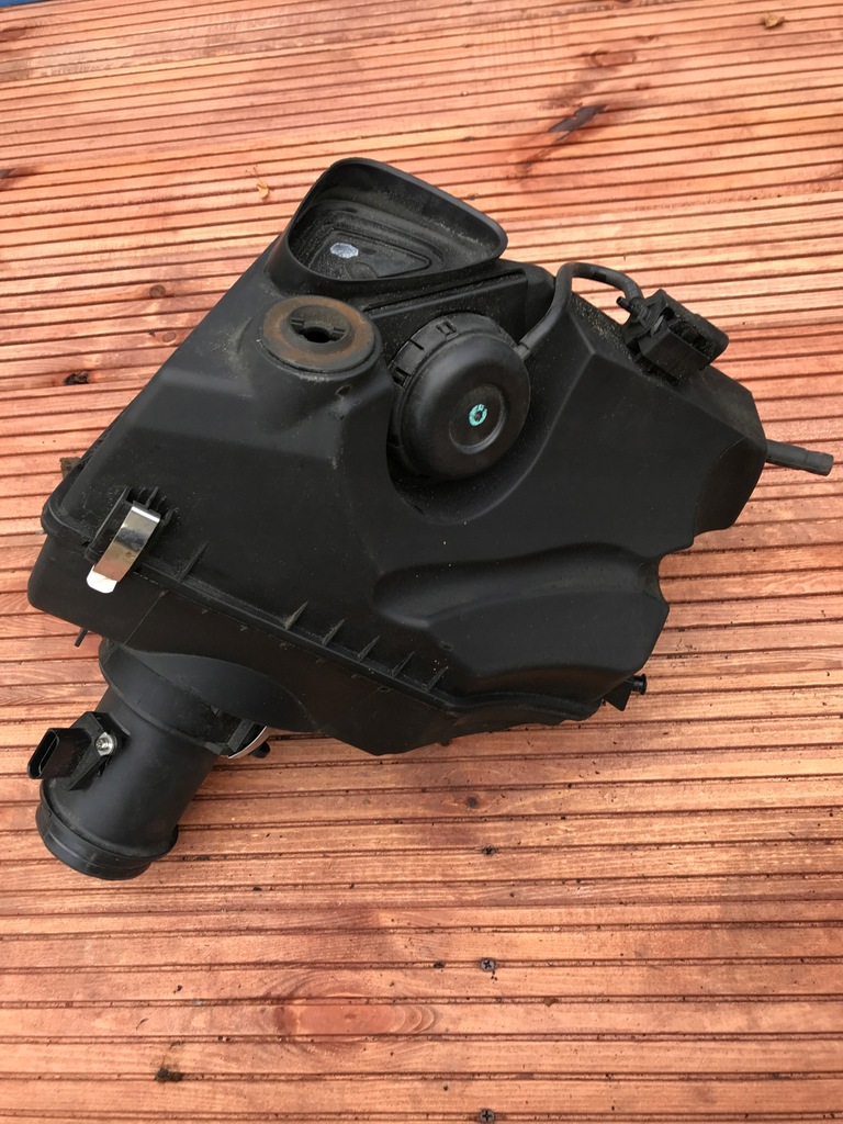 фото №2, Корпус фильтра воздуха audi a6 c6 059133843b