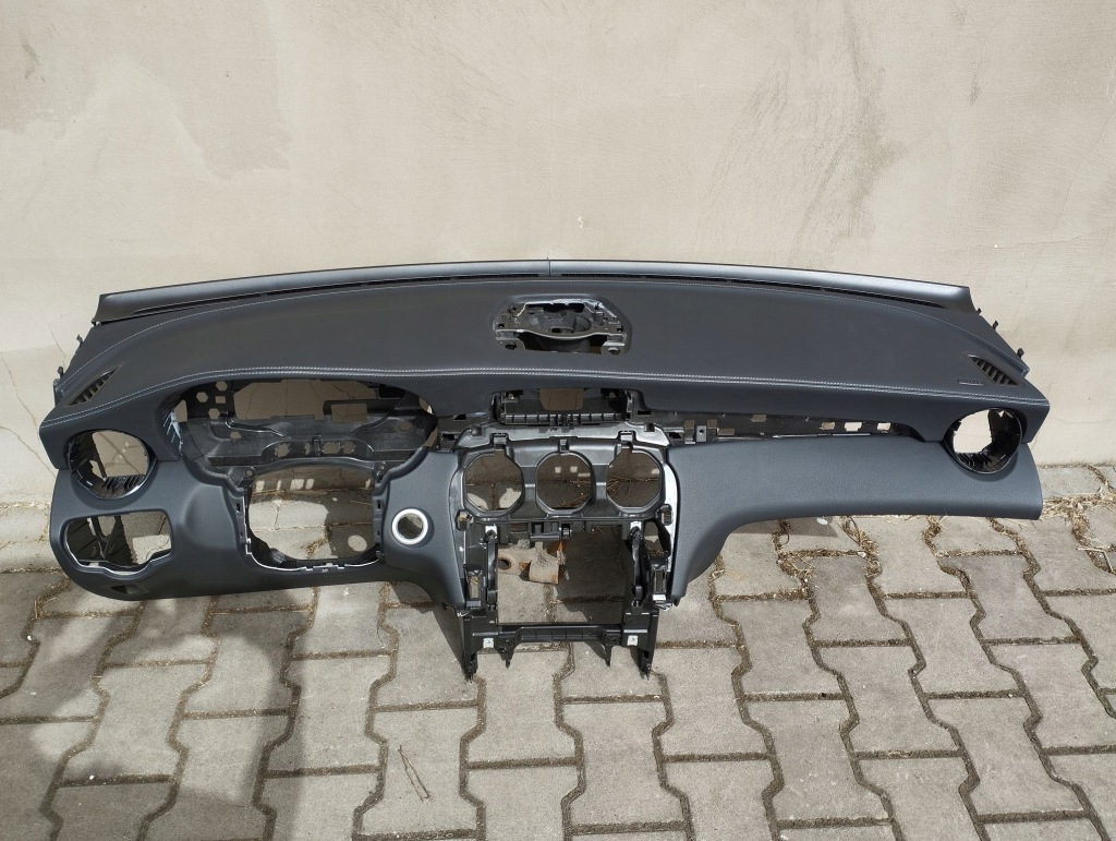 фото №1, Панель приладів приладова шкіра a2536803802 mercedes glc w253
