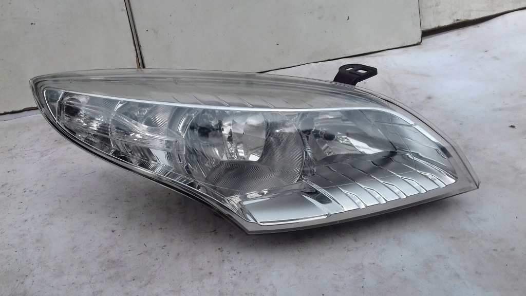 Купить Лампа правый перед передняя 130702310900 renault megane iii 08-13