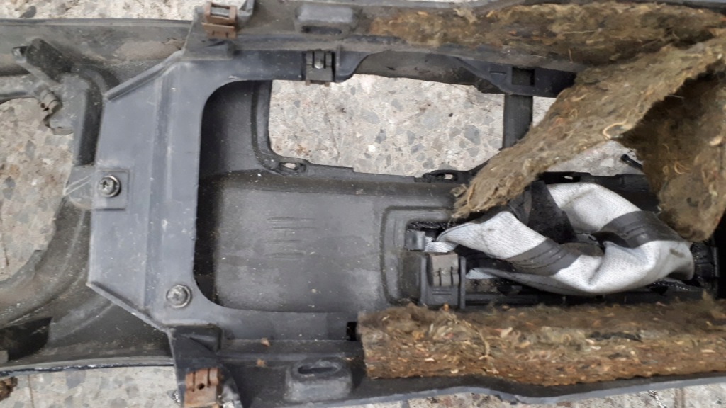 151898000 тунель середній alfa romeo 156 Оригінал