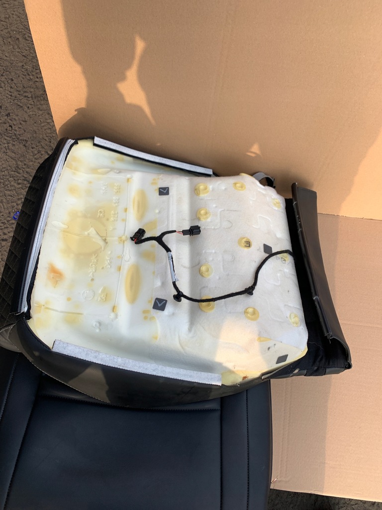 фото №8, Праве спинка сидіння сидіння шкіра skoda kodiaq оригінал