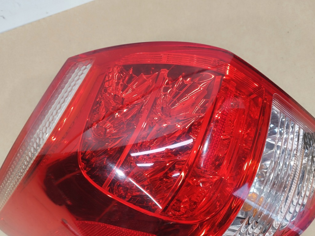 фото №11, Лампа права + ліва задня toyota rav4 iii lata 2005-2008 комплект