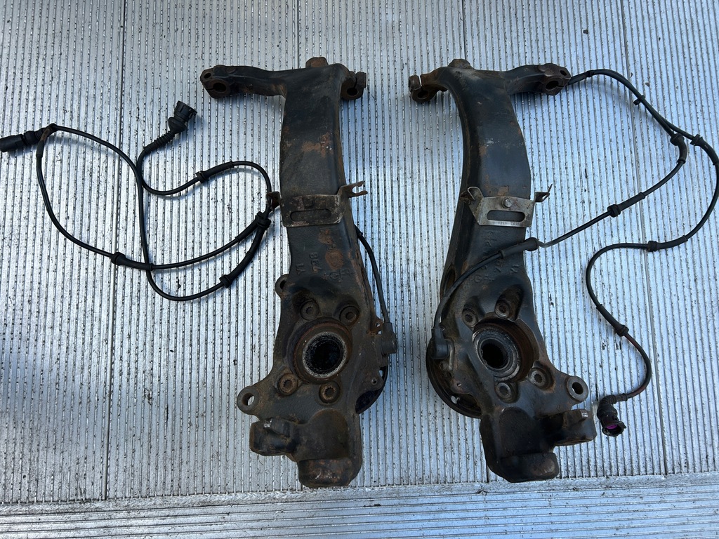 фото №15, Ступиця поворотний кулак перед audi a8 d2 3.3 tdi комплект