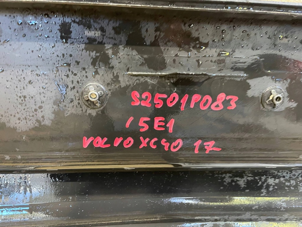 фото №10, Volvo xc40 xc-40 17- бампер задня задній dół