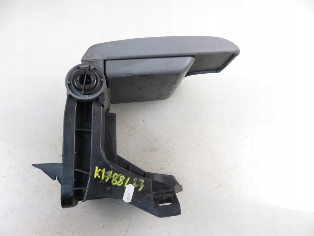 Купити Підлокітник bmw 3 touring e46 8213678