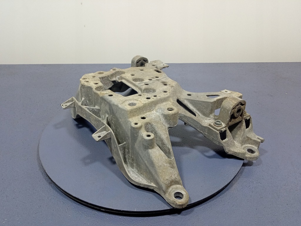 фото №5, Audi q8 rsq8 4m8 4.0 tfsi кронштейн опора коробки 4m0399262c