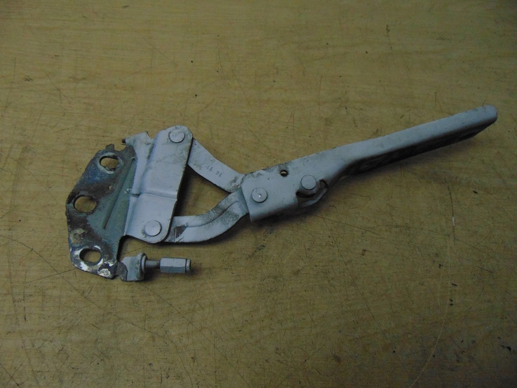 фото №7, Петля капот лівий vw passat b7 lb9a 3aa823301