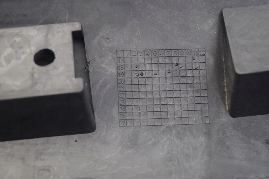 фото №10, Наконечник выхлоп впуск задняя правая бампер land rover range rover vogue l405