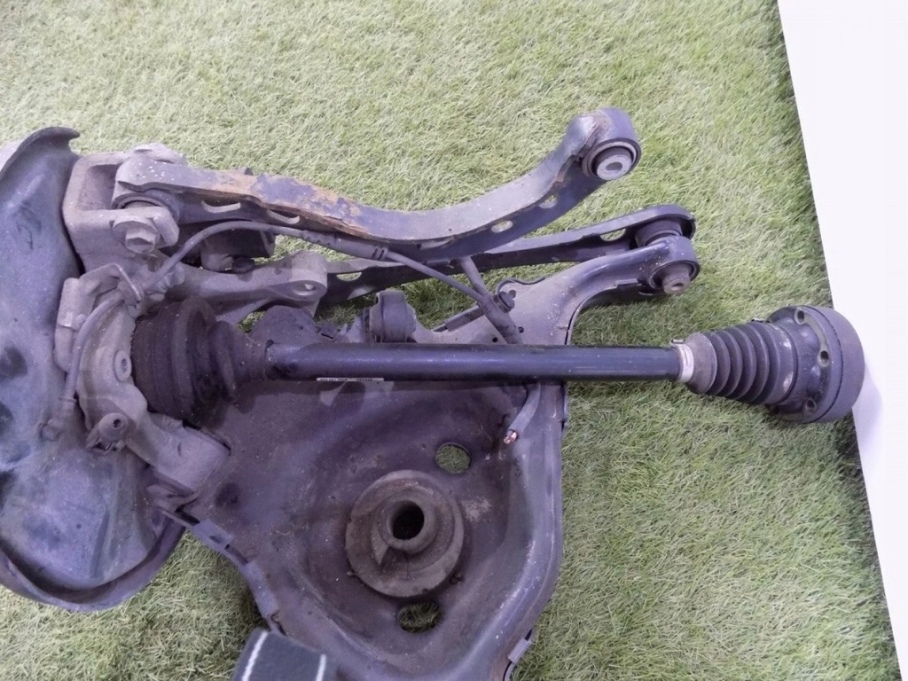 фото №1, Audi a6 4f0 - привідний вал права задня