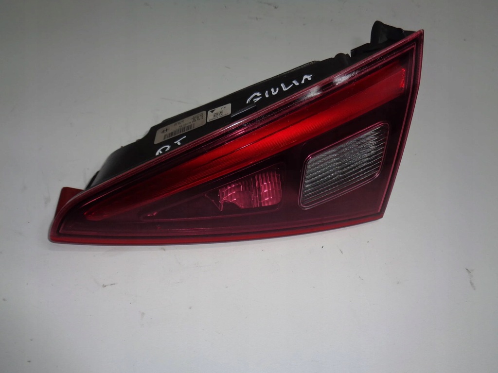 фото №1, Alfa romeo giulia лампа led правая задняя 18r