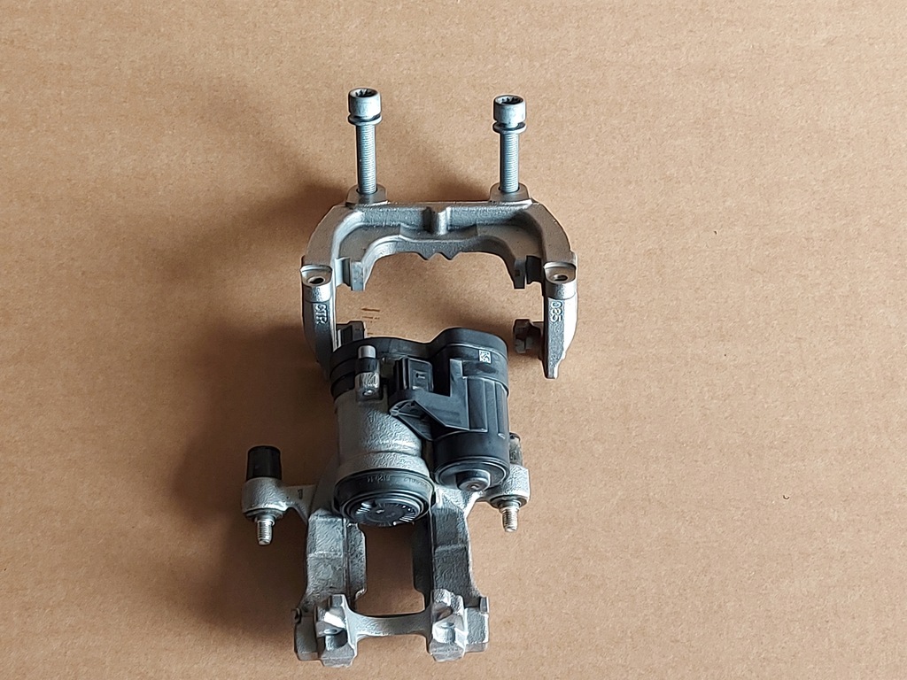 фото №5, Audi tt суппорт тормозной задняя 4x4 45 tfsi 2021r 8s