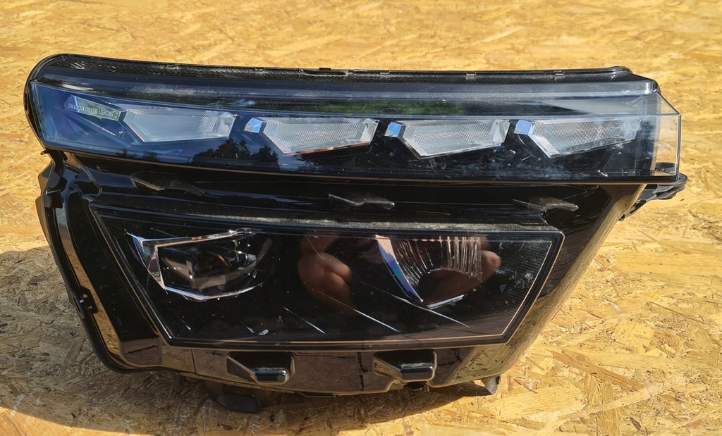 фото №1, Skoda kamiq лампа права перед full led