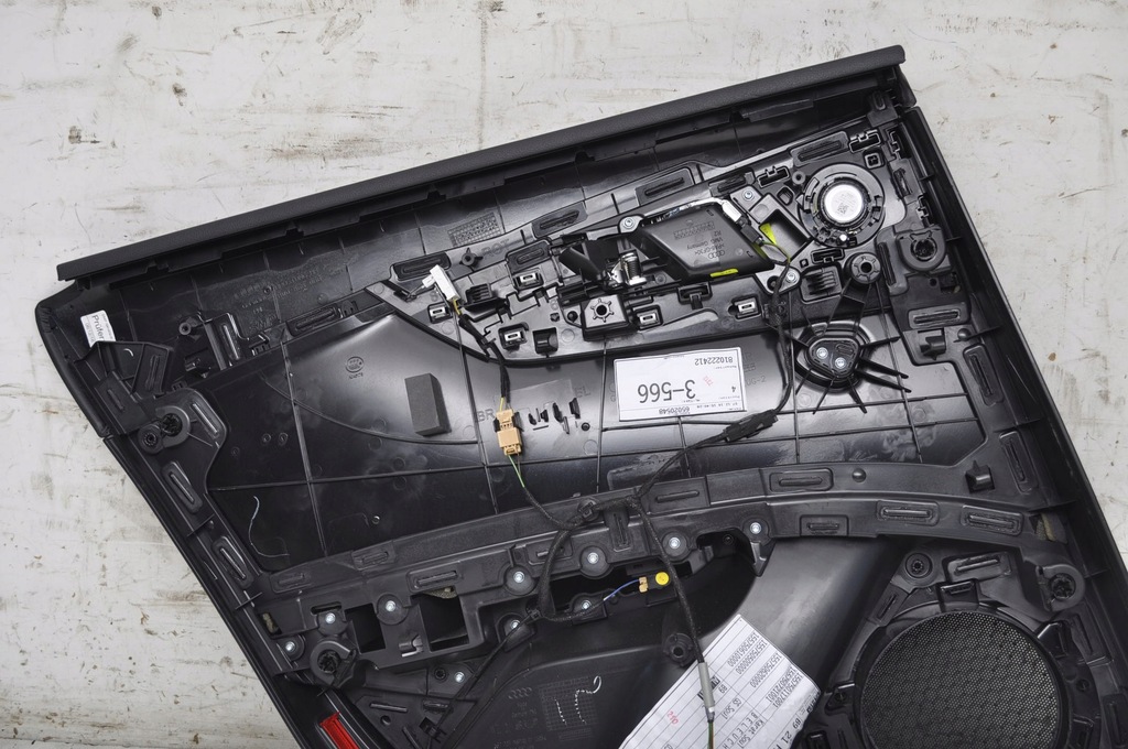 фото №9, Audi a4 b9 обшивка двері правий задня sedan