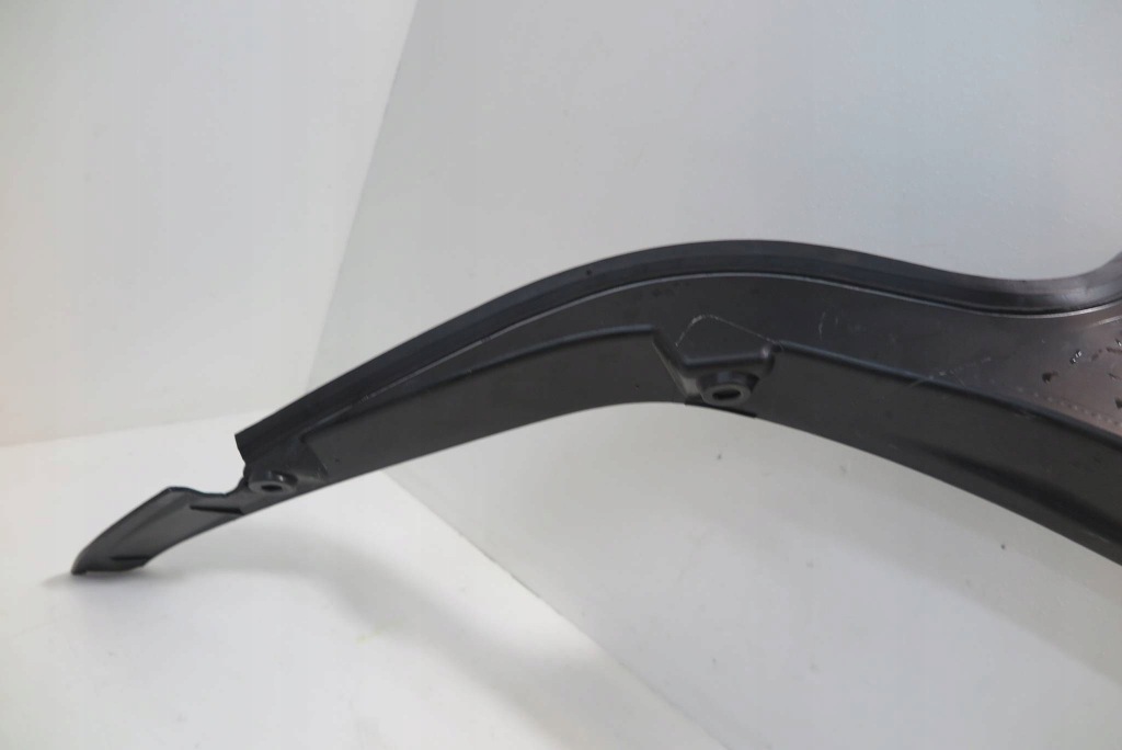 Накладка стойка крышки багажника правый  mercedes benz w203 купе a2036931833 Недорого