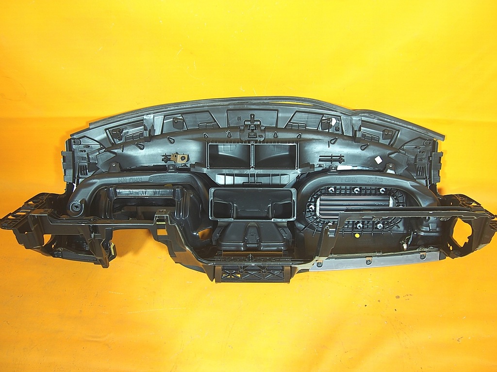 фото №9, Volvo v40 ii панель приладів приладова консоль rhd uk оригінал