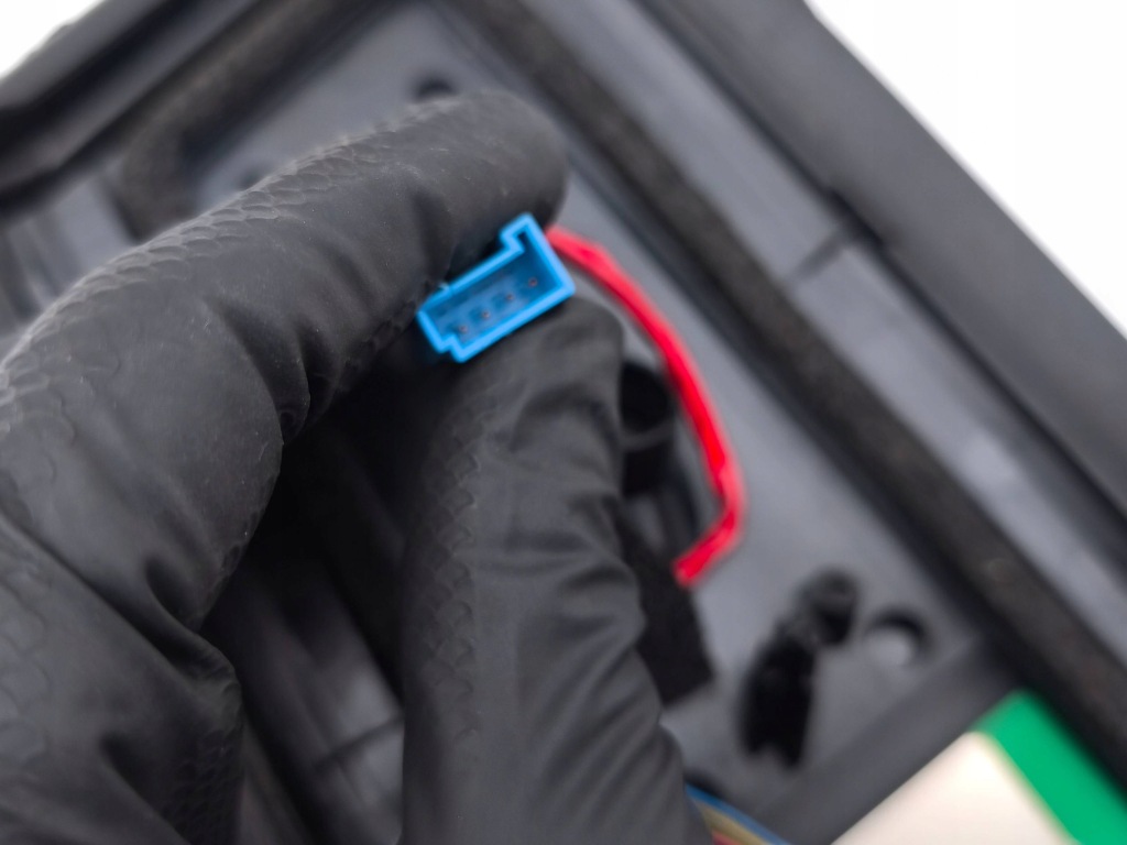 Tesla model y 2023 молдинг стойка b 149424100g с Разборки