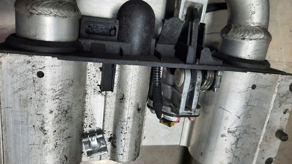 фото №6, Підголівник піротехнічний volvo c70