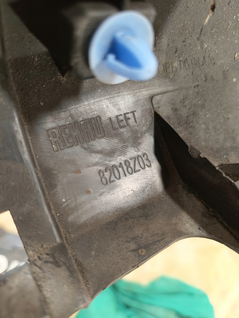 фото №5, Молдинг поріг ліва наконечник peugeot 2008 i 82018z03