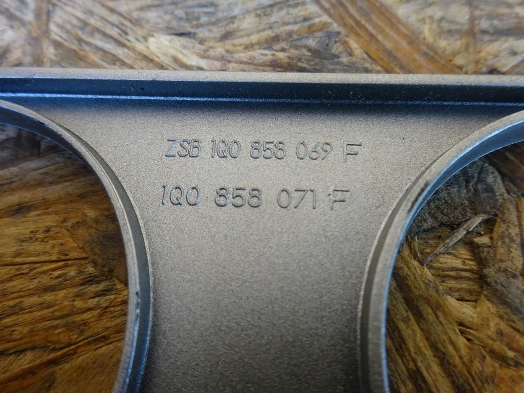 фото №4, Scirocco iii eos рамка корпус защита консоли радио 1q0858071f 1q0858069f