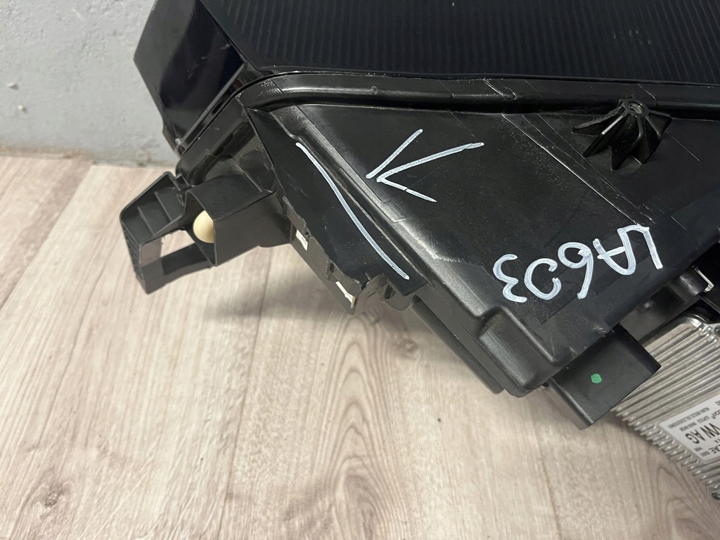 фото №10, Vw id4 id.4 лампа правый перед 11b941036h