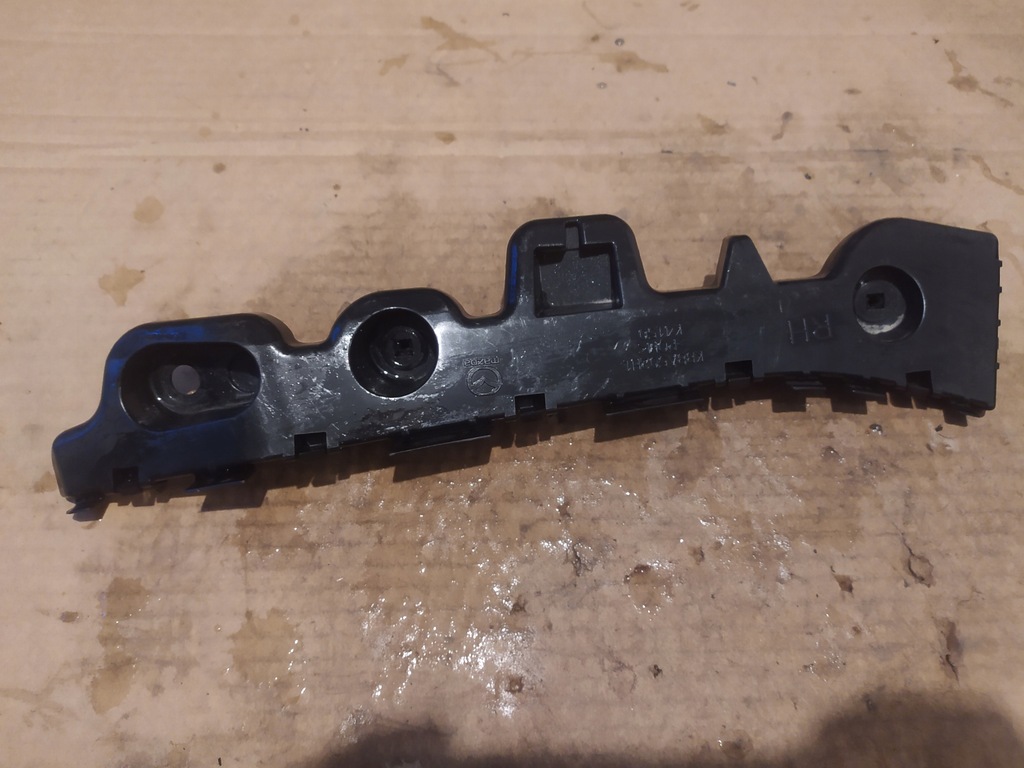 фото №1, Напрямна кронштейн бампера правий задня mazda cx-5 ii 2017-...