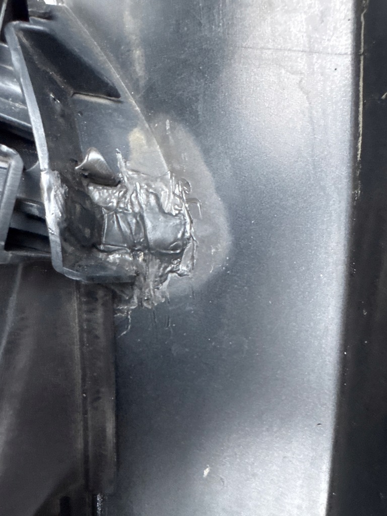 фото №12, Бампер передній tesla model 3 1530701 04 f + плита pod бампер