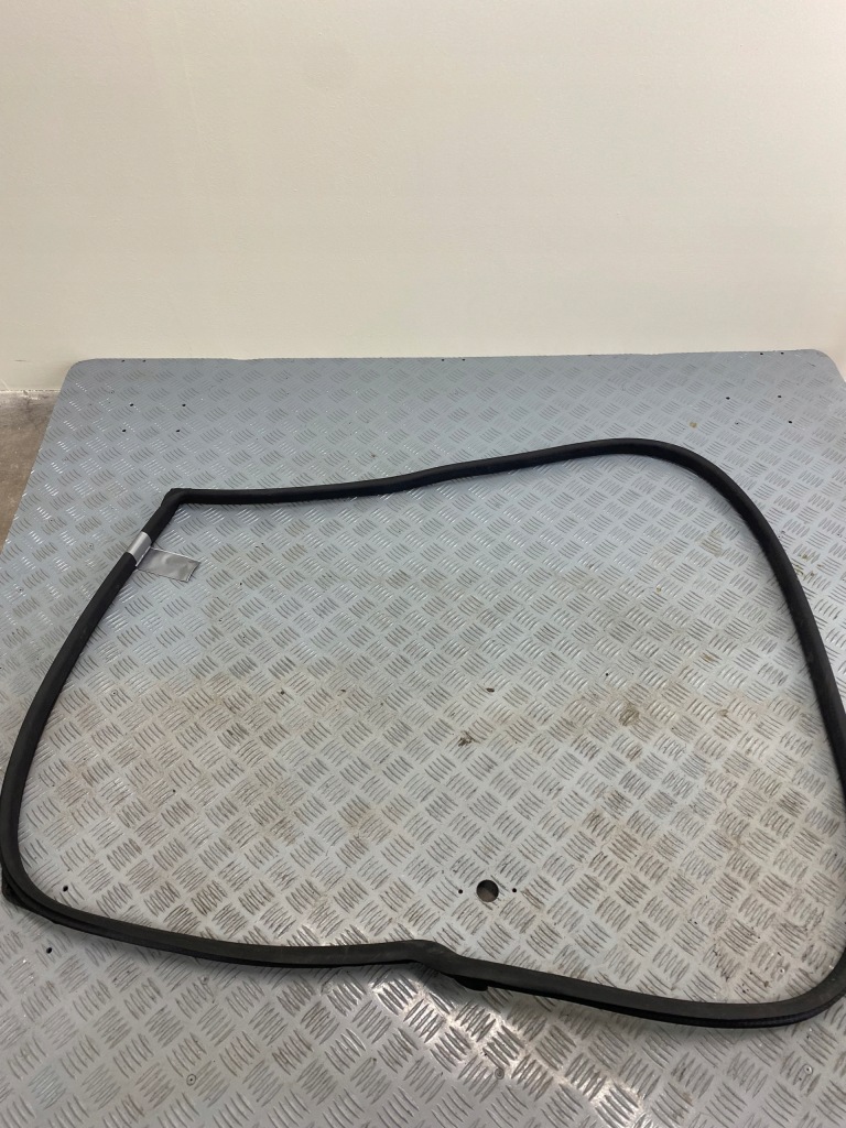 фото №1, Прокладка двері права перед mini couper r56 7151384