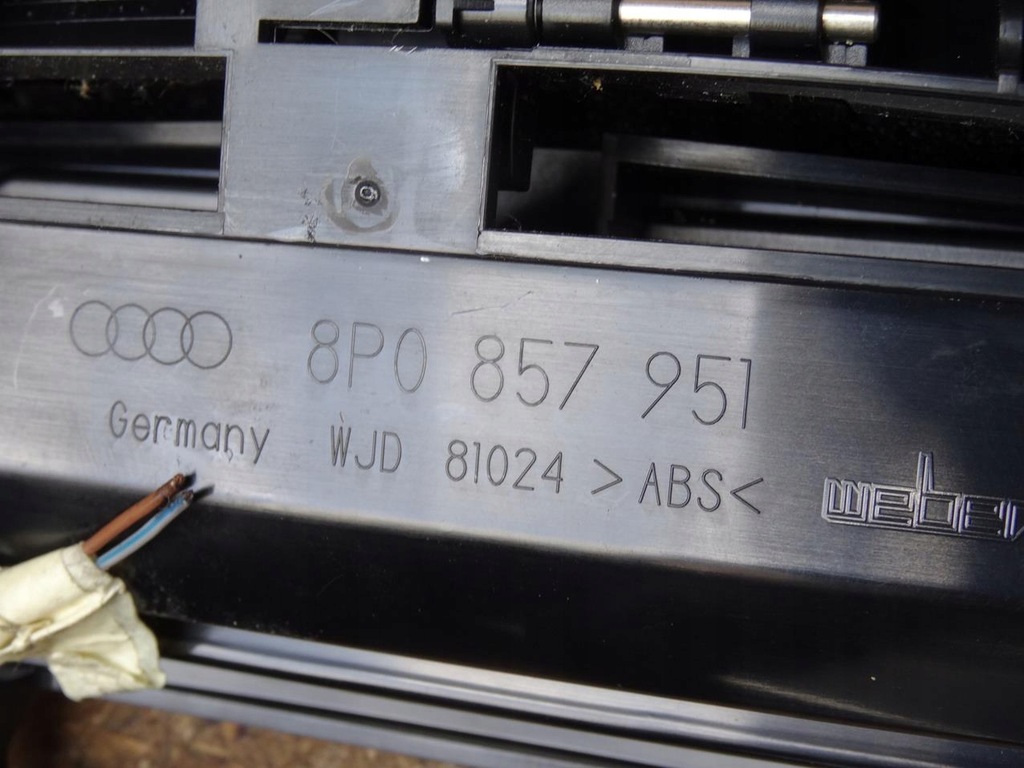 фото №9, Audi a3 8p 8p4 5d sportback накладки декори двері рамка автоматична коробка передач rybia łuska