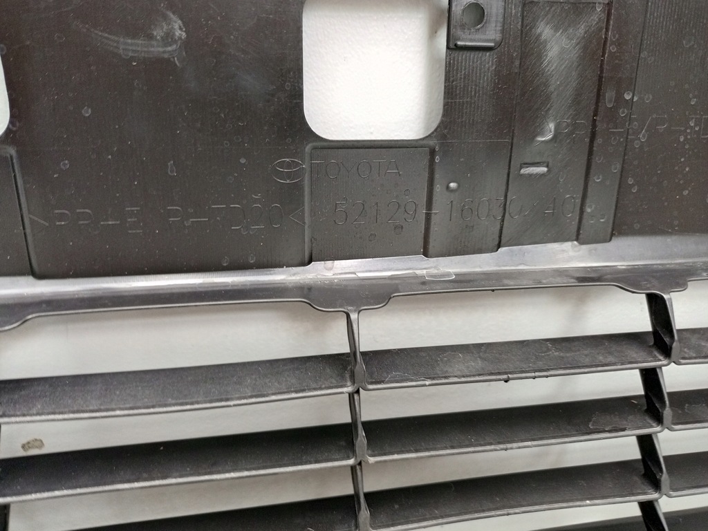 фото №12, Toyota corolla cross 2020- спойлер накладка бампера перед 52129-16030 ÷