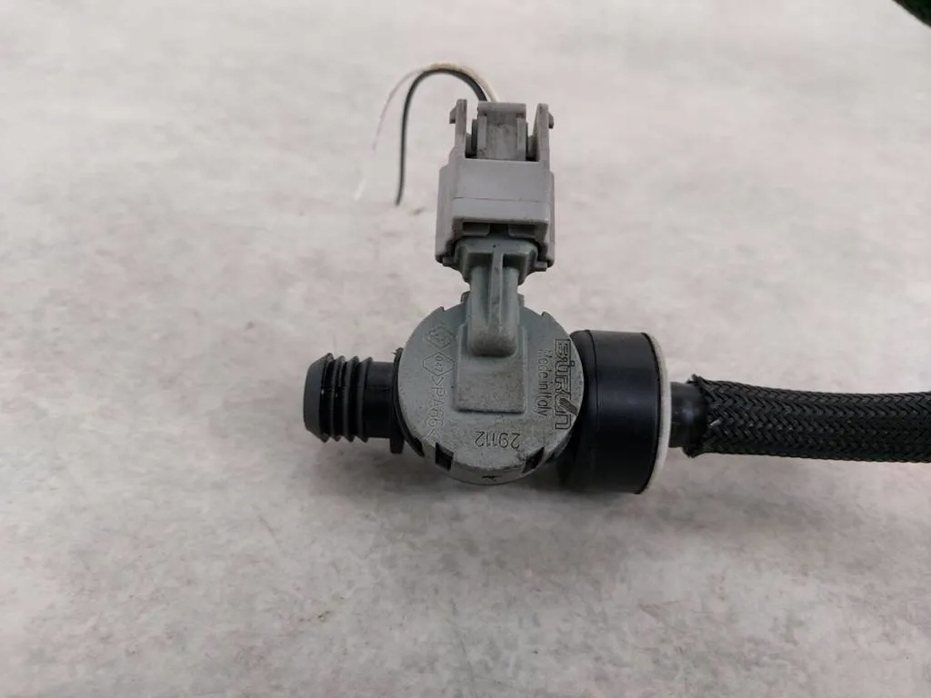 фото №4, Шланг клапан усилитель тормозов renault scenic iii 1.6 dci