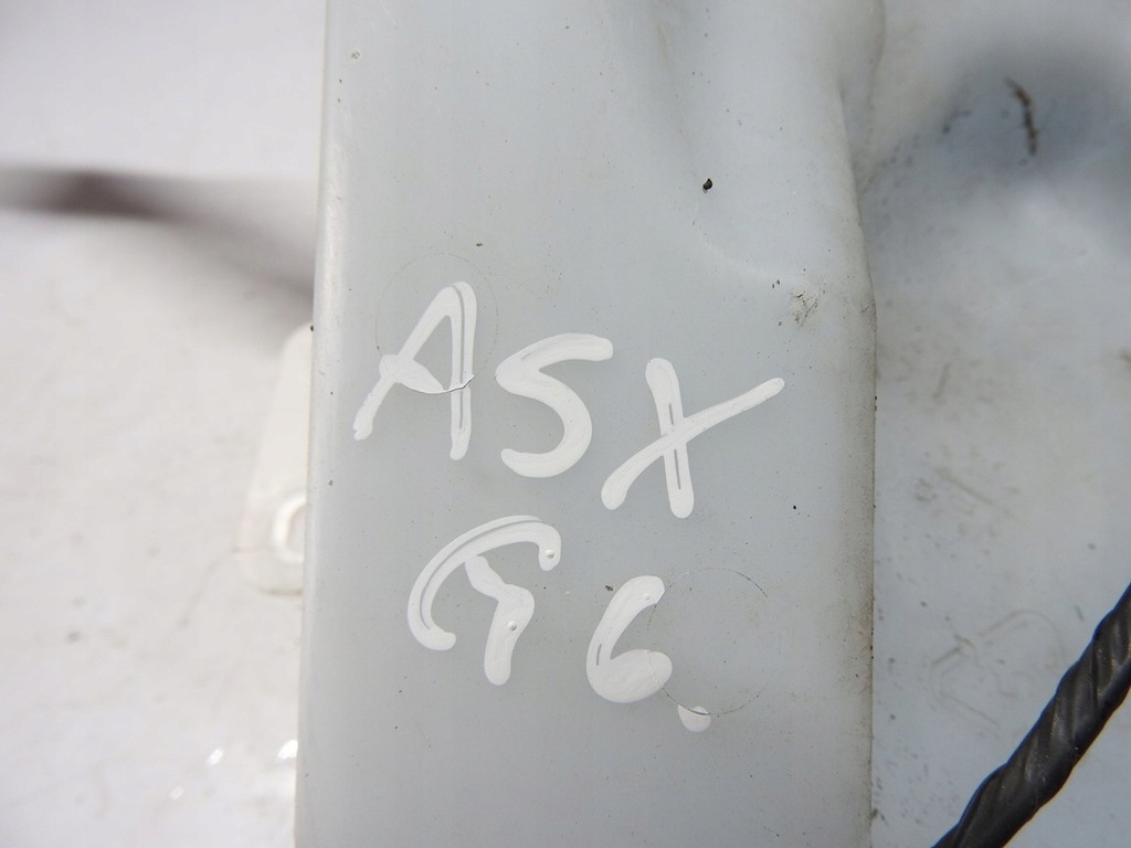 фото №6, Mitsubichi asx i 10-12 1.8 did бачок омывателя