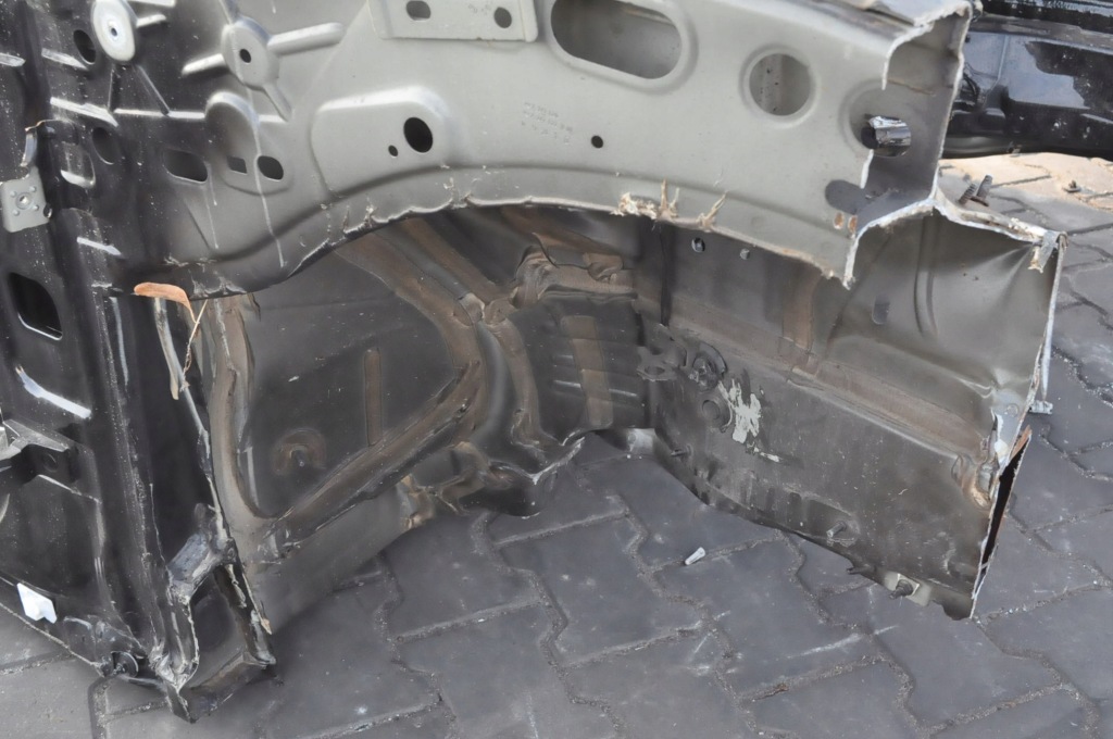 Mercedes eqb x243 2024r четверть правый  передок  стойка  порог a b порог Киев