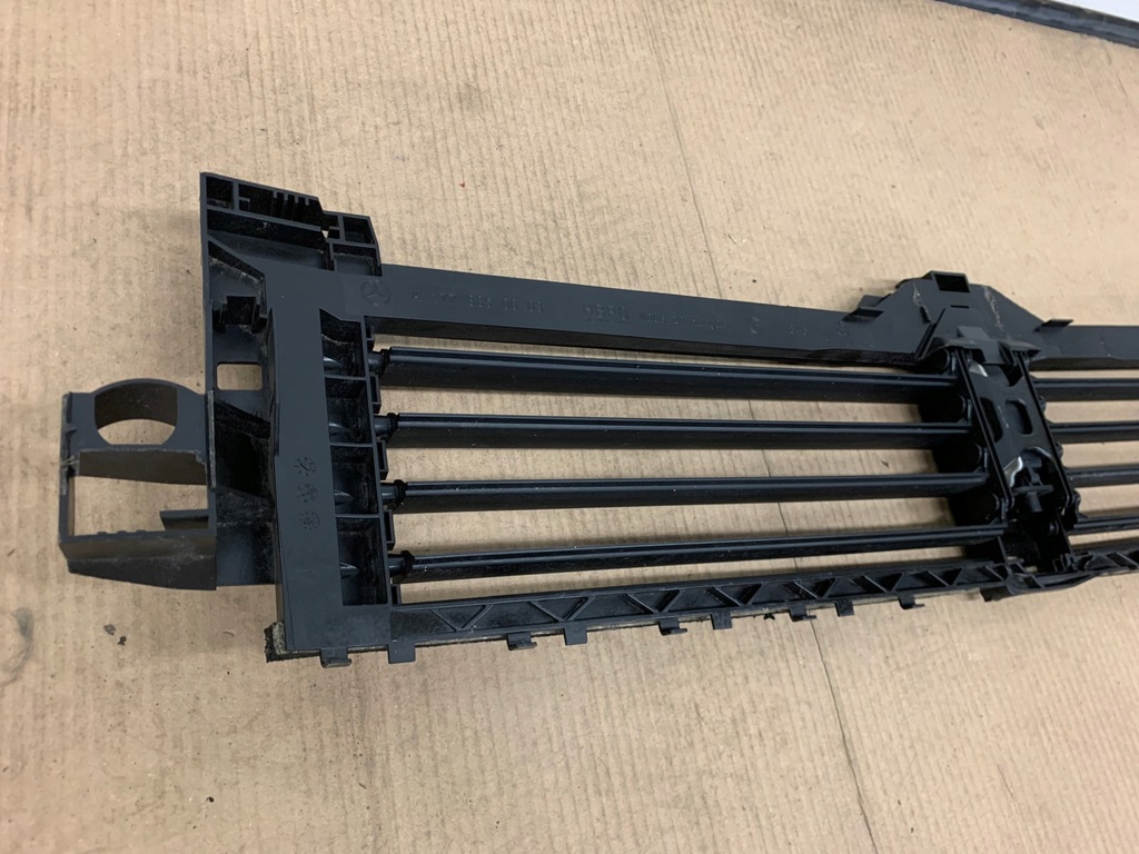 фото №6, Mercedes a klasa 177 w177 жалюзі