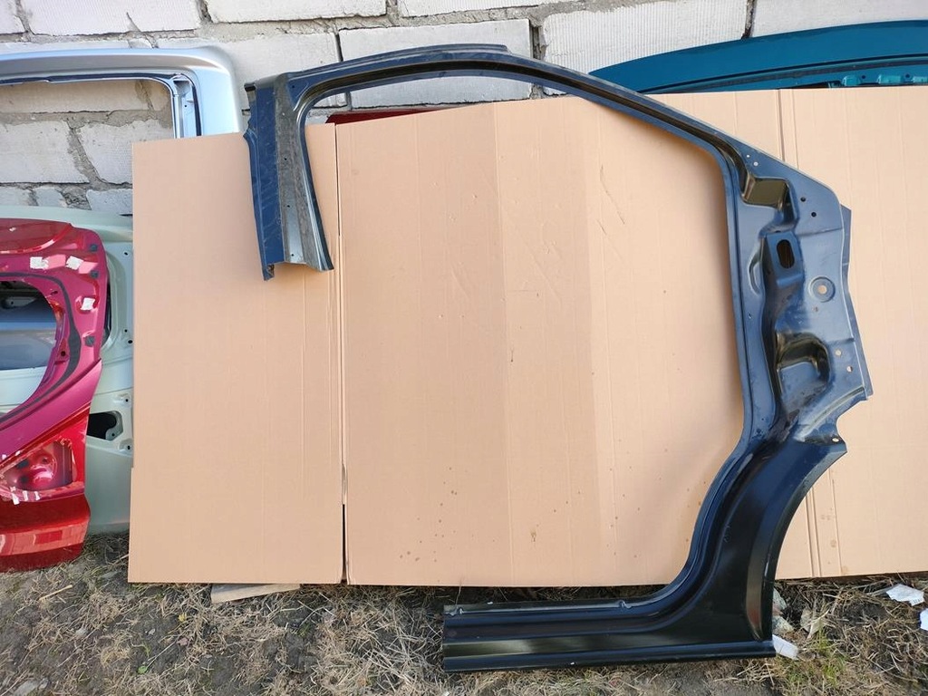 фото №1, Новый оригинальный номер блок двигателя порог правый renault trafic iii 3 opel vivaro b ii