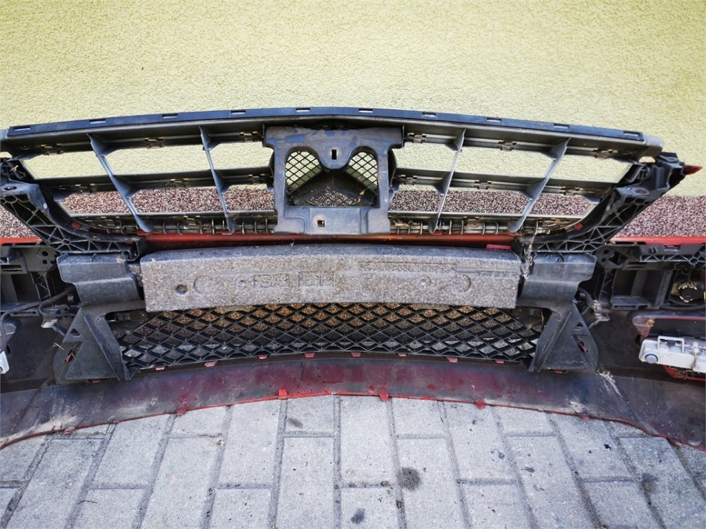 Mercedes c-klasa w204 седан рестайлинг  amg бампер перед комплектный  демонтаж с Разборки