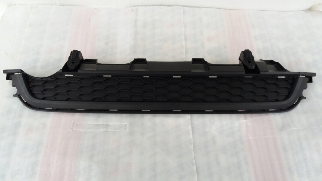 фото №1, Toyota matrix решітка накладка задня 52151-02030