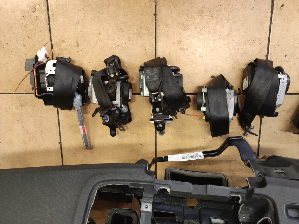 фото №6, Приборная панель консоль подушки безопасности ремни volvo v60 i lift