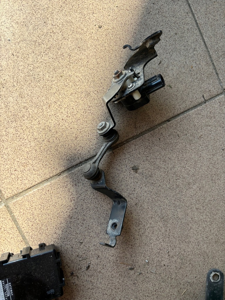 фото №1, Lexus rx iv датчик выравнивание света