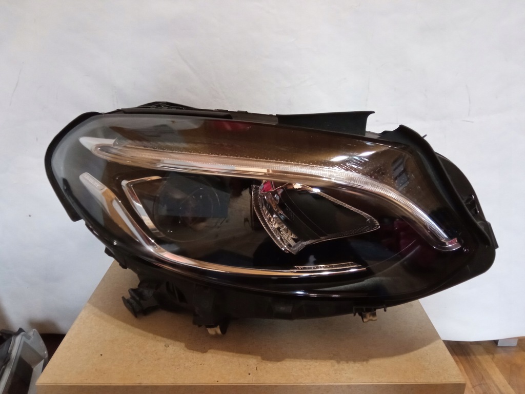 фото №1, Лампа перед mercedes b-klasa 246 led