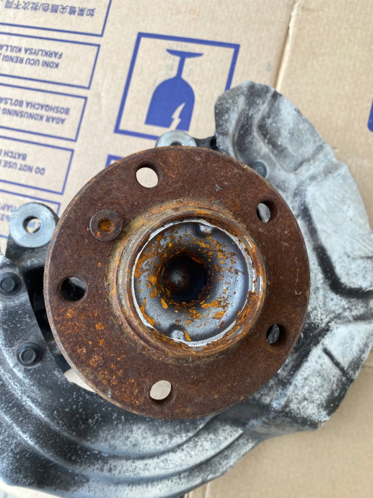 фото №3, Поворотный кулак ступица амортизатор левый перед bmw 4 f32 f33 f36 6799097