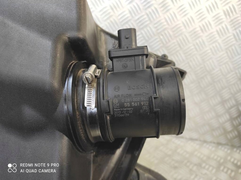 Корпус фильтра воздуха расходомер opel astra j 1.7 13272777 55561912 Киев