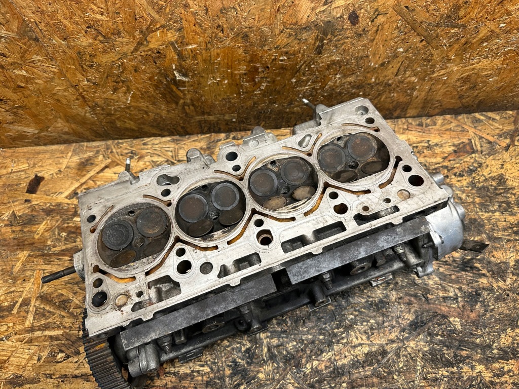 фото №12, Головка вали комплектна audi vw 2.0 tfsi s3 golf bwj 06f103373a