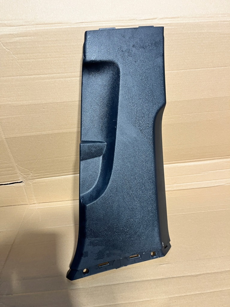 фото №1, 2 audi q3 защита накладка обшивка стойка 83a867240