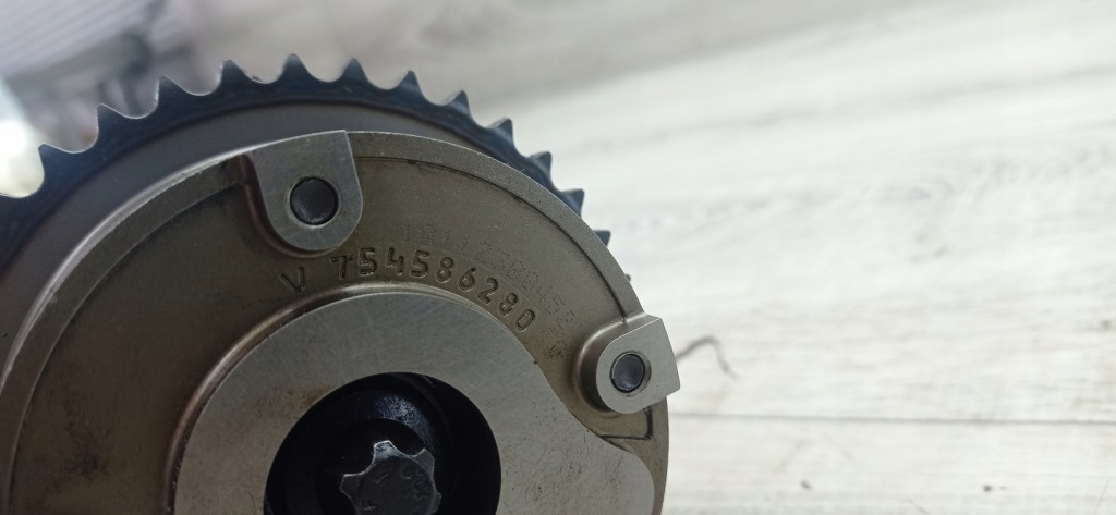 Citroen c4 picasso 06-13 1.6 vti вал распределительного вала впускной  v757707580-1 Цена