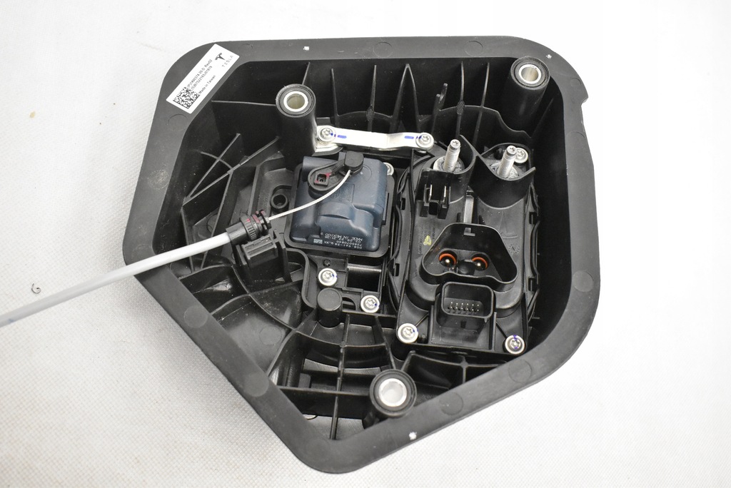 фото №1, Tesla model 3 port заряджання роз'єм 1490374-20-d