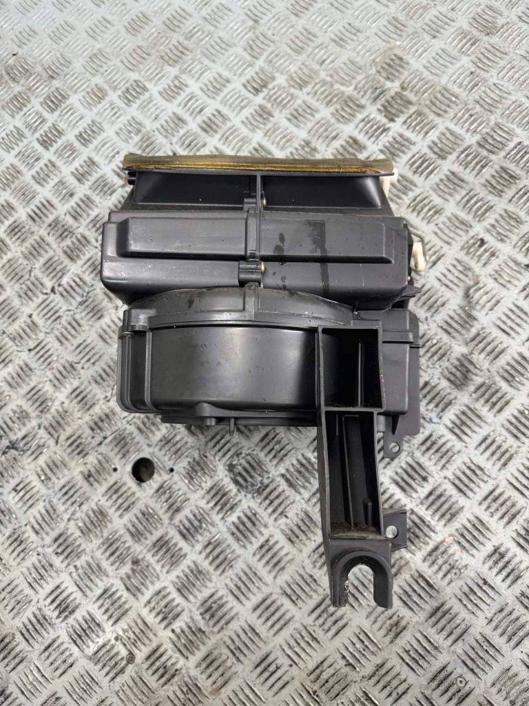 фото №1, Корпус вентилятора mitsubishi pajero pinin mr500593